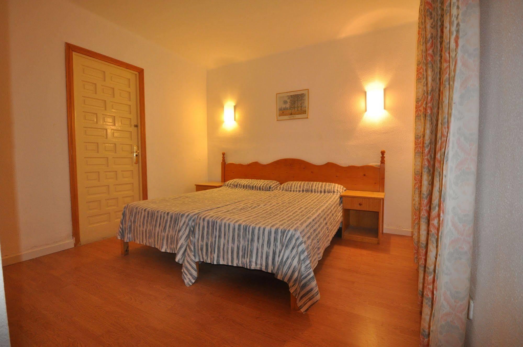 Apartamentos Cala D'Or Park Пальма-де-Майорка Экстерьер фото